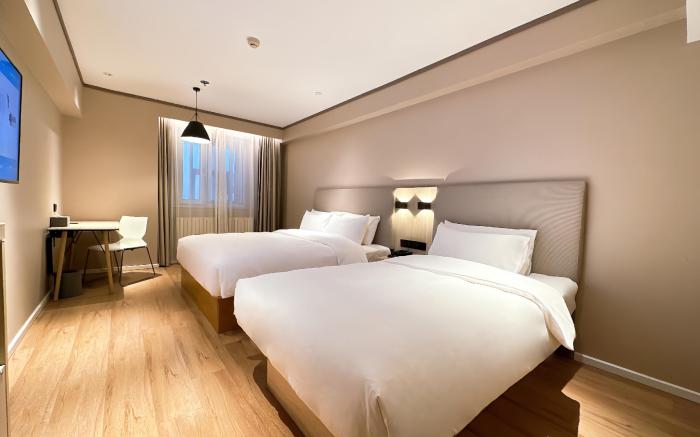 Hanting Hotel Harbin Railway Station Square