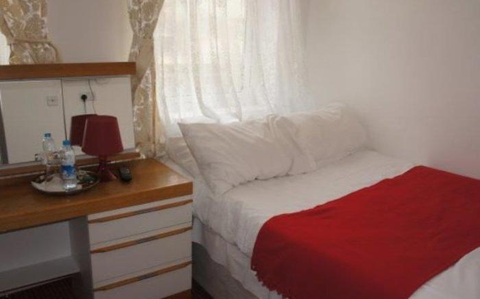 Plaza London Hotel