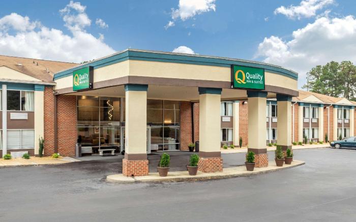 Quality Inn & Suites Apex-Holly Springs