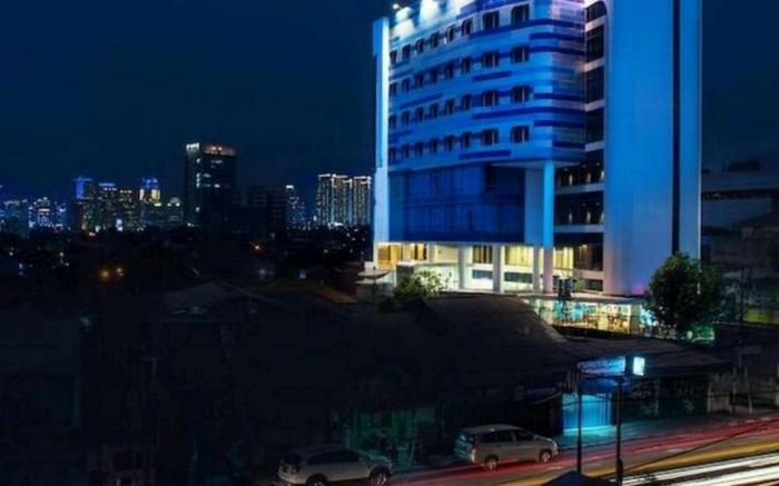 Blue Sky Hotel Petamburan
