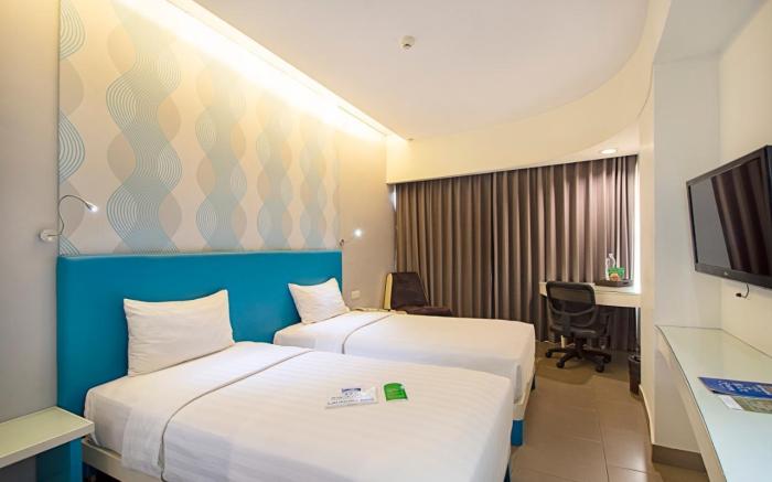 Blue Sky Hotel Petamburan