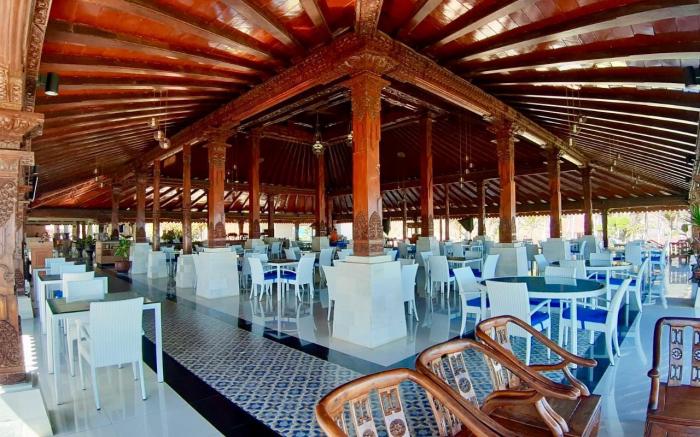 Queen of The South Resort