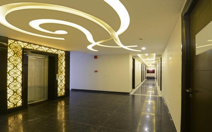 Hotel Crimson Palace