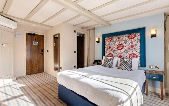 The George Hotel