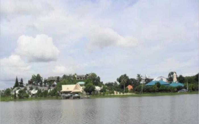 Rai Fhun Pen Jing Resort
