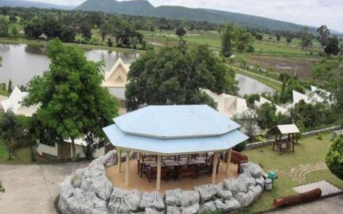 Rai Fhun Pen Jing Resort