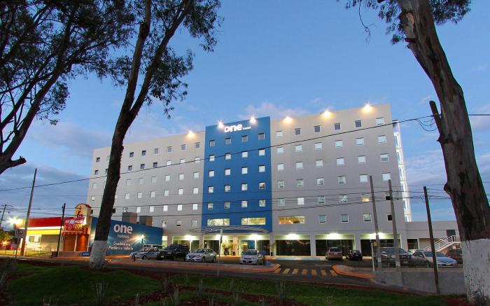 One Guadalajara Periférico Poniente