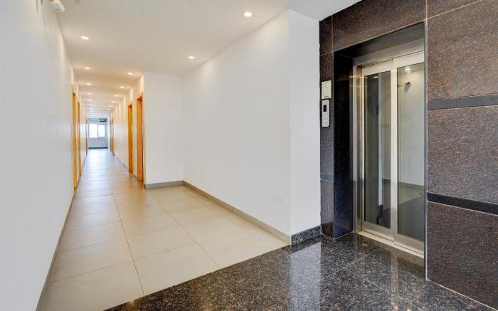 Collection O Eswar Grand Residency