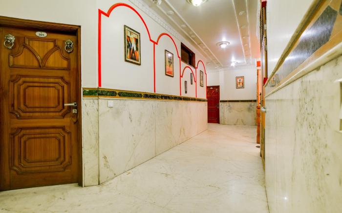 Hotel O Blue Sapphire Delhi