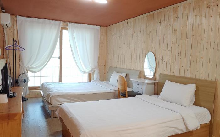 Jeju Hani Baram Pension