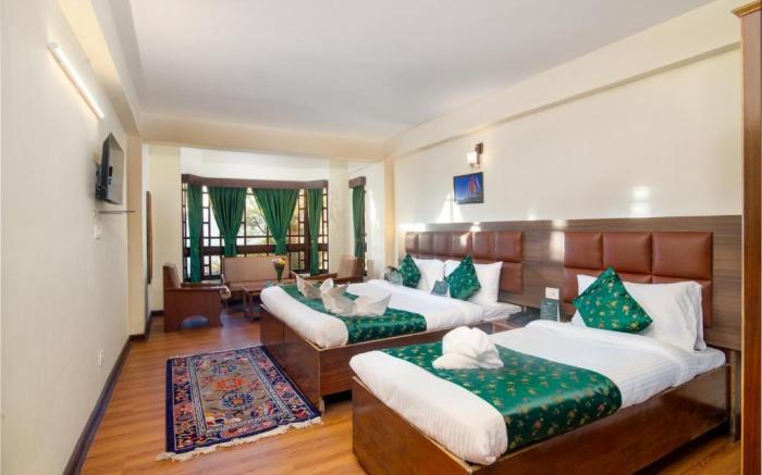 Muscatel BhumSang - 200 Mts from Mall Road