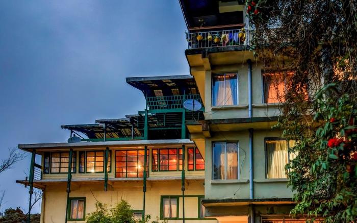 Muscatel Himalayan Resort - 400 Mts from Mall Road