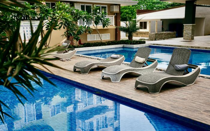 Affordable Luxury@The Layover Pad, J&J Residences