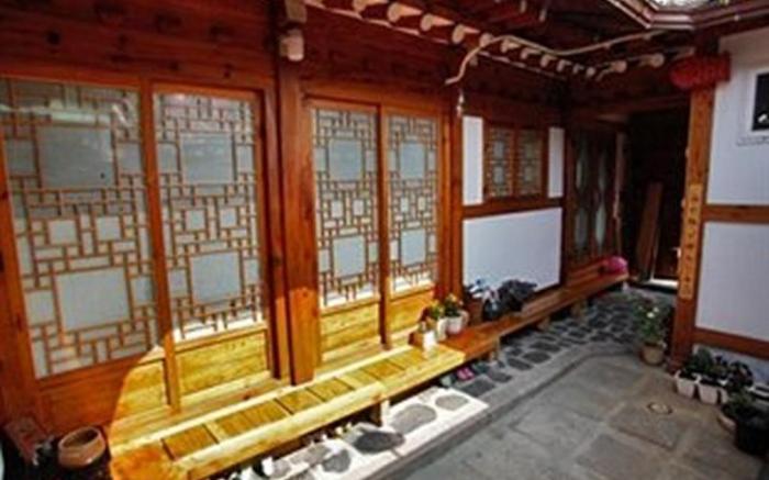 Inwoo Guesthouse