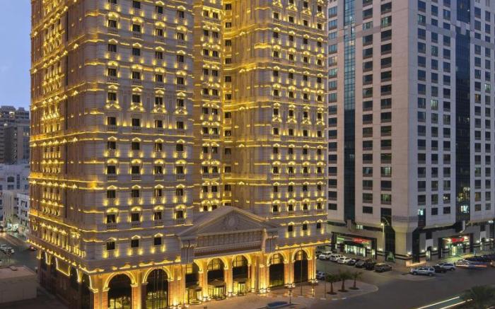 Royal Rose Abu Dhabi, a Curio Collection by Hilton Affiliated Hotel