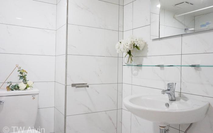 natural  room Taipei main station MRT M6 Exit