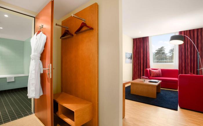 Ramada Encore by Wyndham Geneva