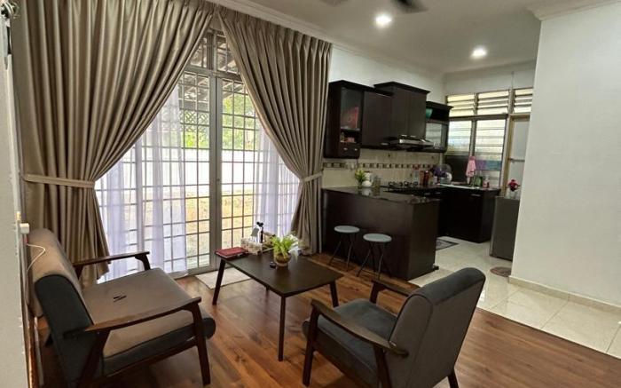 Alora Homestay