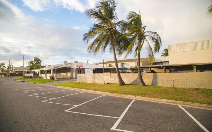Hampton Villa Motel