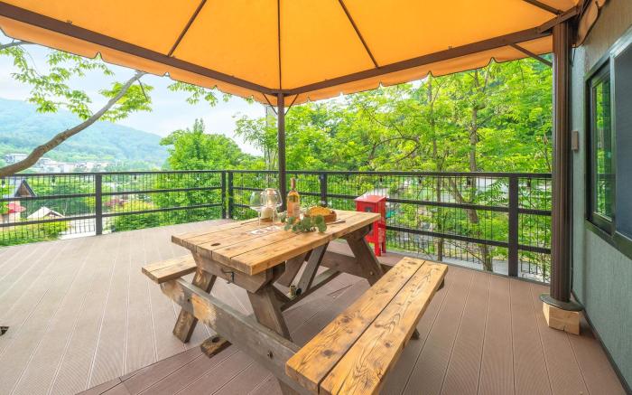 Gapyeong Yumyeongsan Gomone pet Camping
