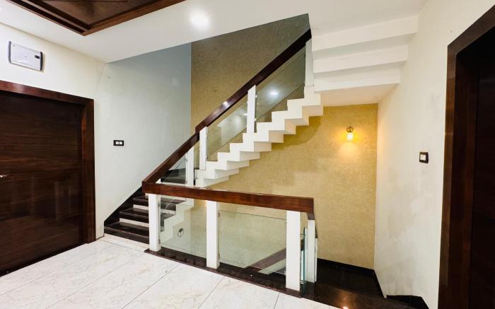 Home Escape 3BHK Luxury Duplex, Vijay Nagar