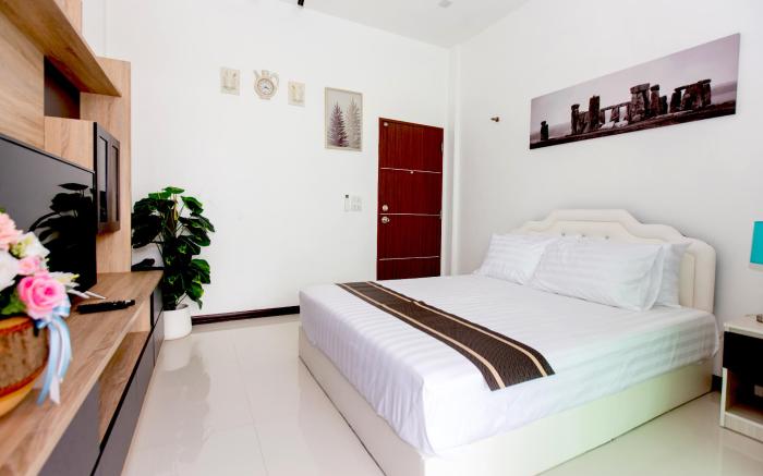Hill Side Pool Villa Buriram