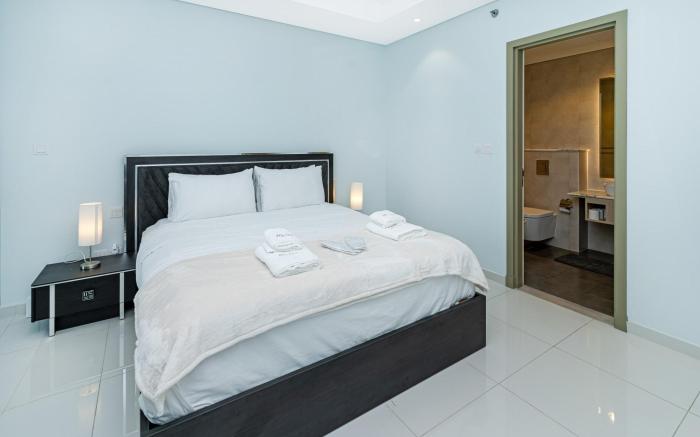 Luxury living I Burj Khalifa & City skyline view 