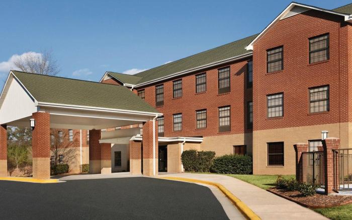 Four Points by Sheraton Raleigh Arena