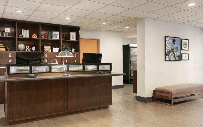 Four Points by Sheraton Raleigh Arena