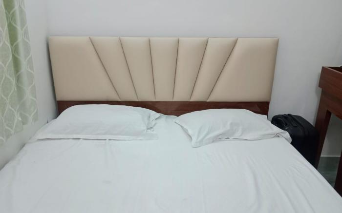 New Hindusthan Hotel