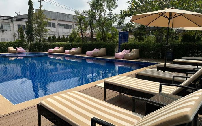 Miloft Suvarnabhumi Airport Hotel 