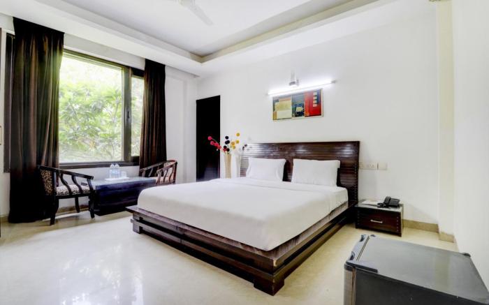 Blue Moon Residency Hotel & Restaurant