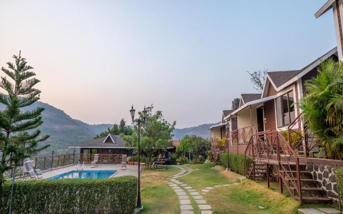 Green Velvet Resort - Near Pawna Lake
