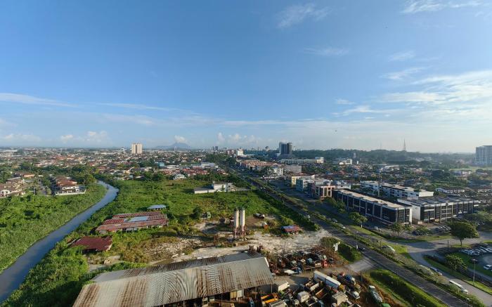 Kuching AEON Mall The PODIUM  HomeStay D195 @ 8PAX