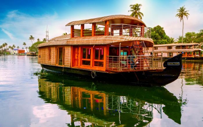 Northstar Houseboats