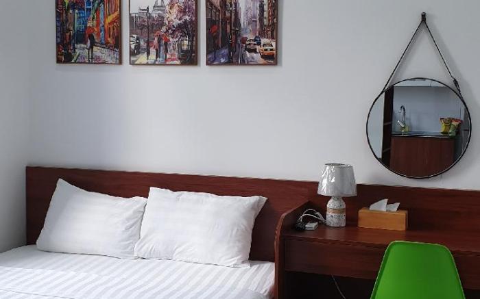 2 tiếng đầu deluxes studio, 50 K tiếng tiếp theo 