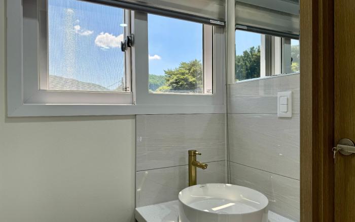 Hihaneul High1 Resort Jeongseon Private Pension New Pension