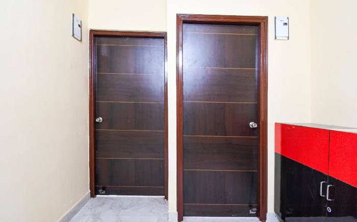 Hotel O Shivam Regency Near Acropolis Mall
