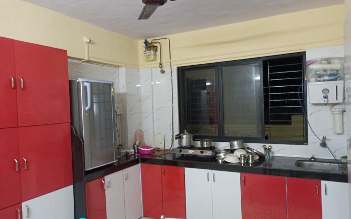 Private Room @ 4 Bhk Bungalow1, GB Road Thane West