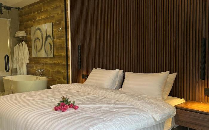 Wonderful residence with complete privacy