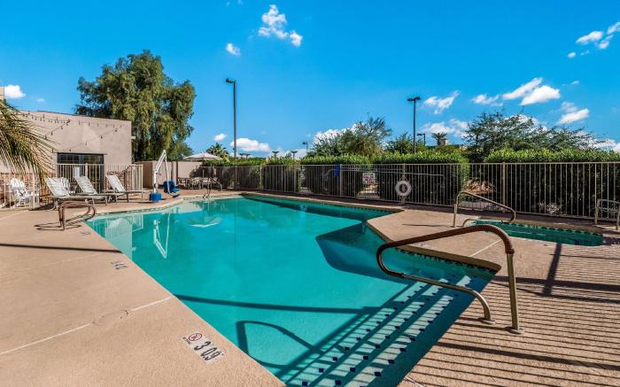 Red Lion Inn & Suites Goodyear - West Phoenix