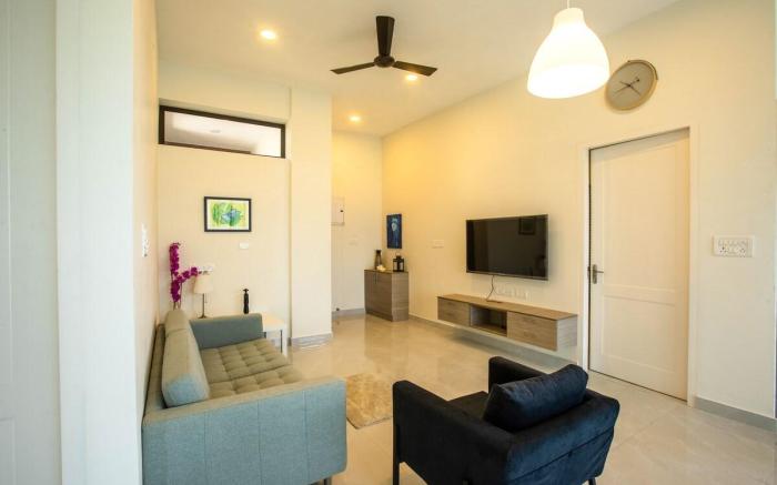 Chic 3 Bedroom Spacious Flat - ECR