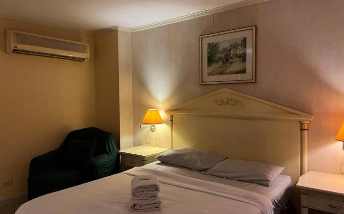 Affordable Suite at Oxford Suites S6Q07