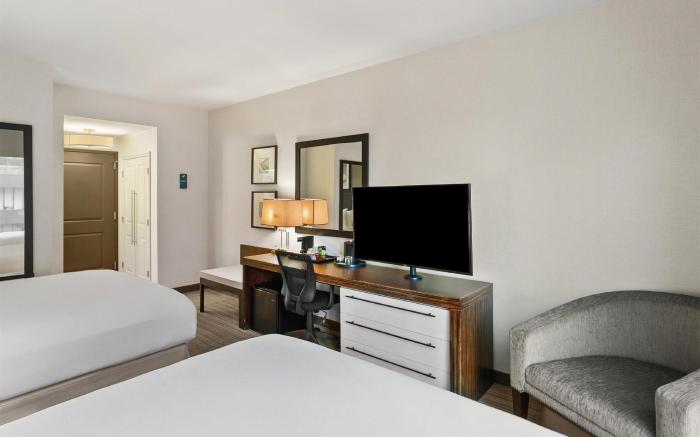 Sonesta Hotel Baltimore Inner Harbor