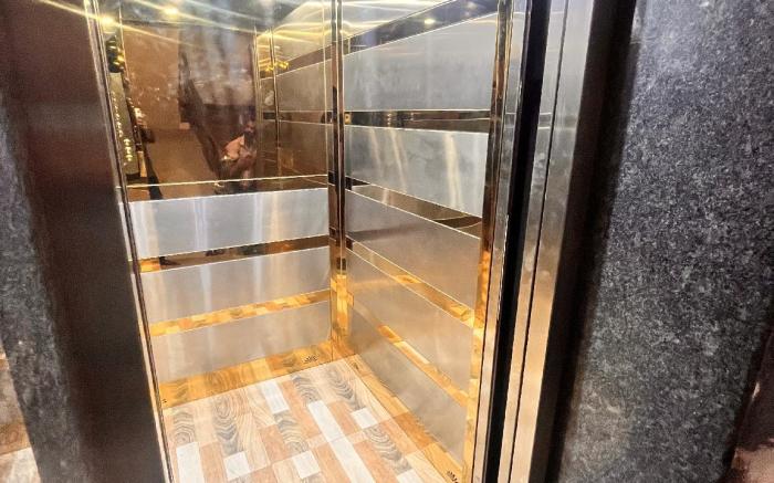 Hotel Maharaja Palace Near Medanta Medicity