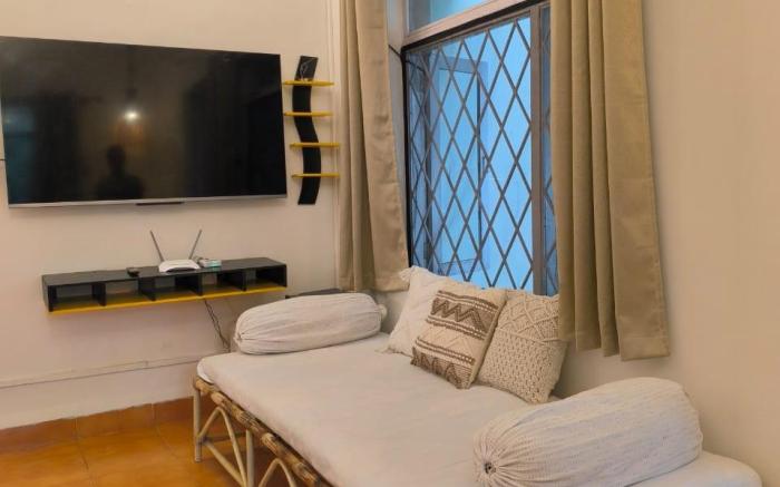 Beachside Apartment Cozy By The Sea Candolim Goa