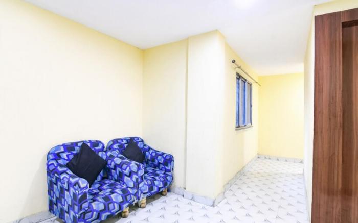 Goroomgo Hotel Narayanan Kolkata
