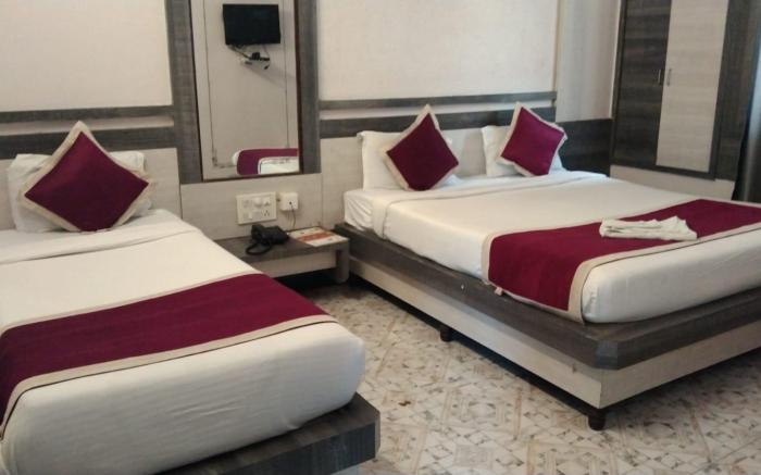 Kiara Eshosans Palace ( Near Sai Temple )