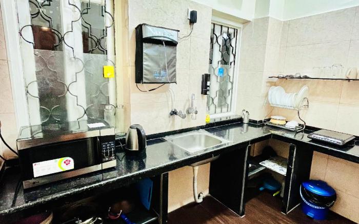 Ballygunge Two Bedroom 1000sqft flat main rd