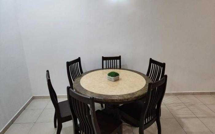 10min to Ipoh town/gemilang tawas/4br4bath/15pax